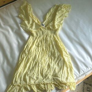 Liquorish from asos yellow and white polka dot ruffle dress barely worn